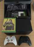 Konsola Xbox Series X + dwa pady i Cyberpunk