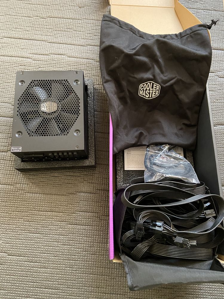 Блок питания Cooler Master Platinum v1300