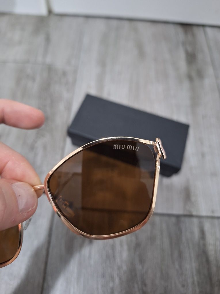 Miu miu okulary przeciwsłoneczne