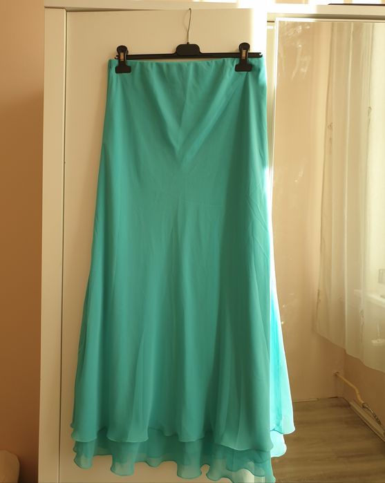 Piękna, spódnica w kolorze turkusowym. Marka - Allison.