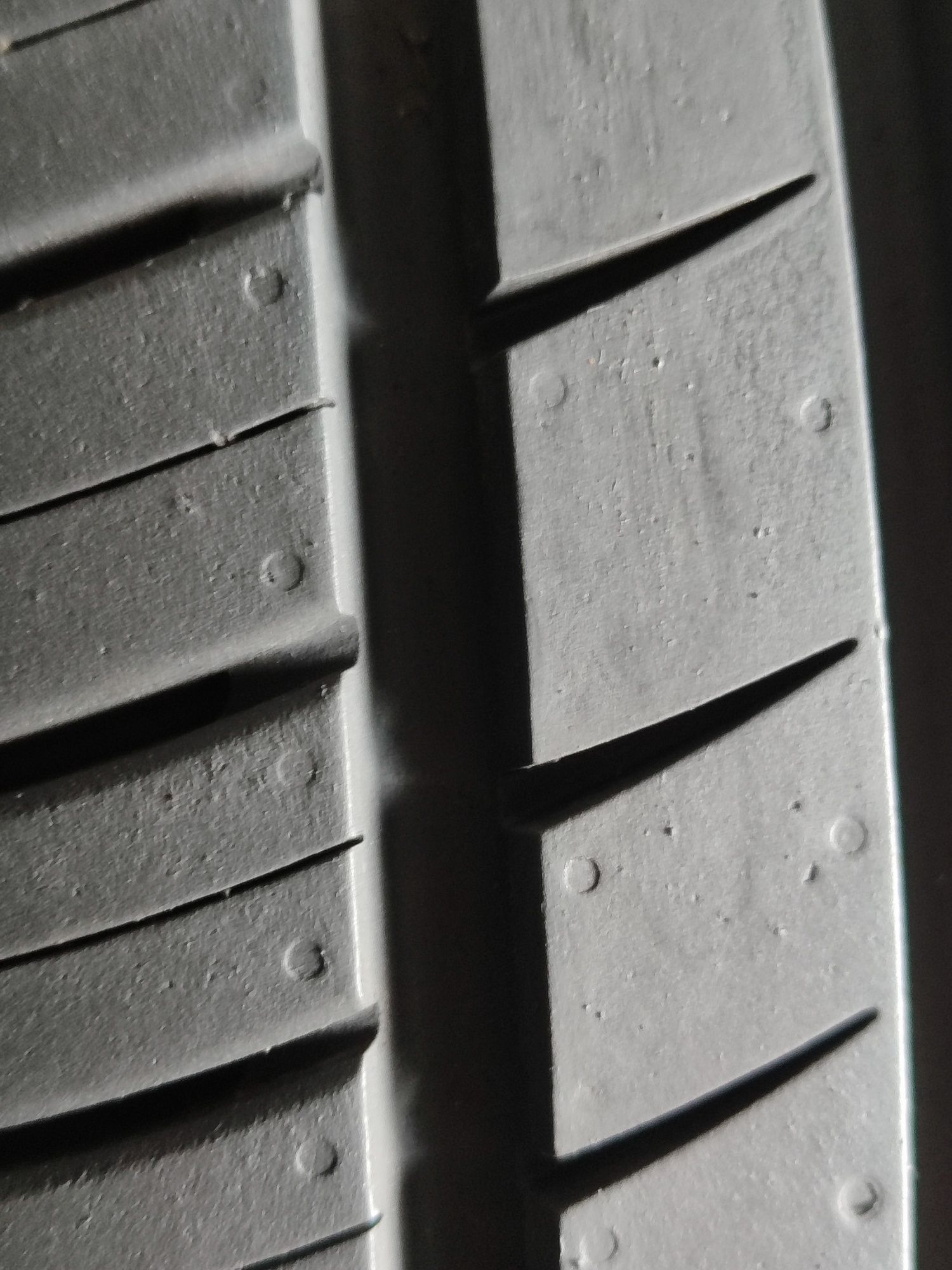 Шини hankook 225 60 r17 стан нових
