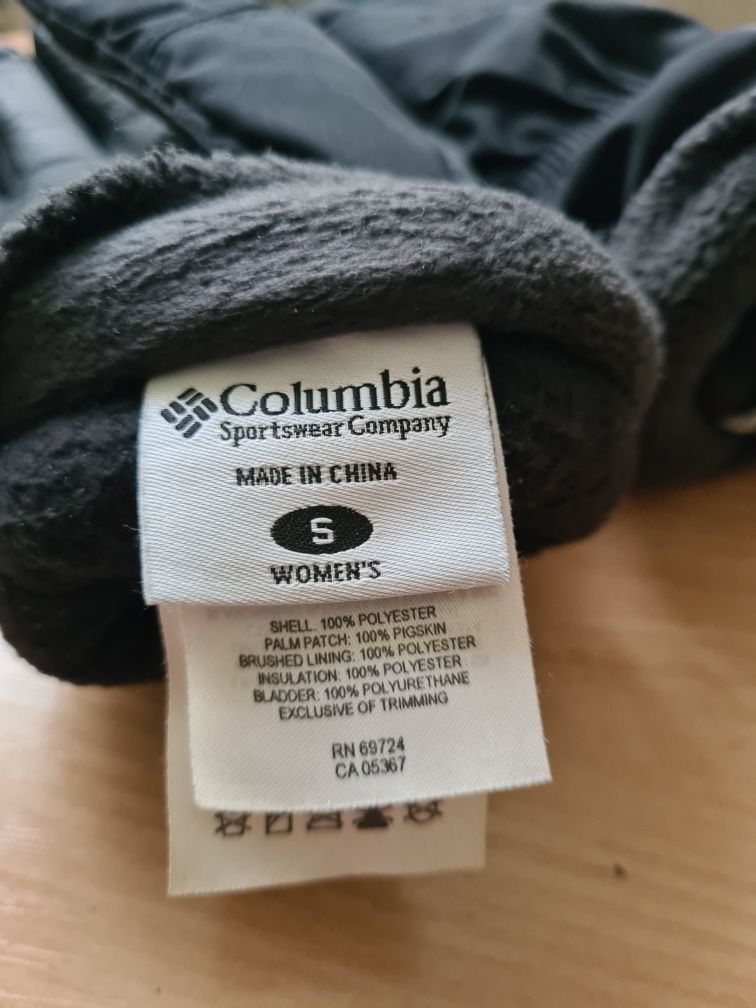 Продам женские зимние перчатки Columbia