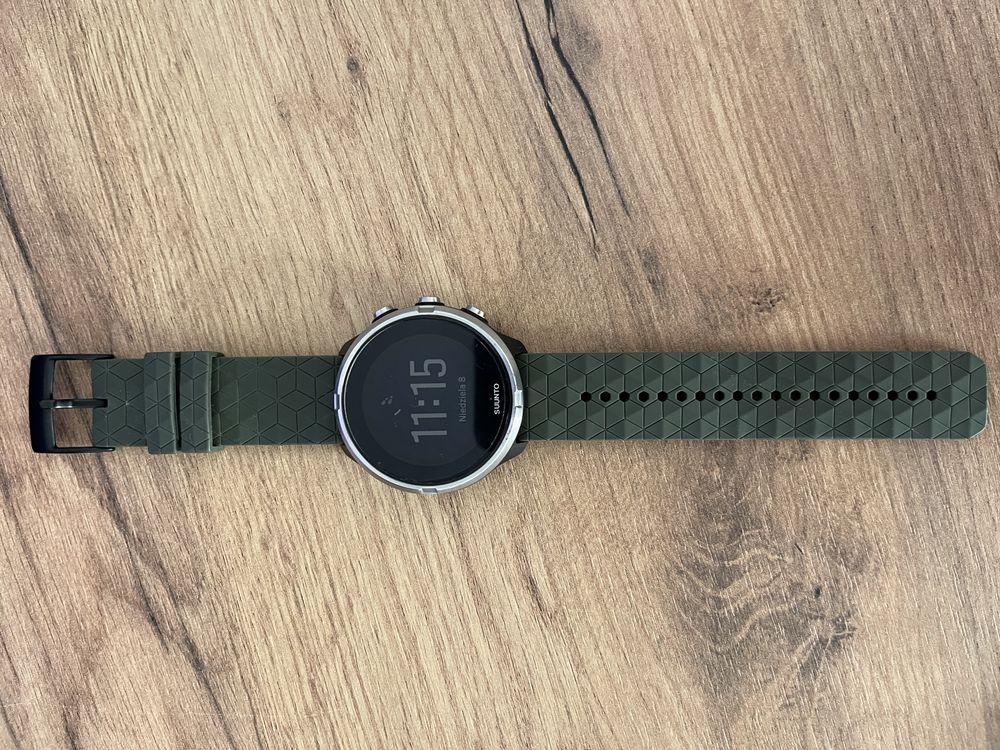 Suunto 9 z dodatkowymi paskami stan bardzo dobry