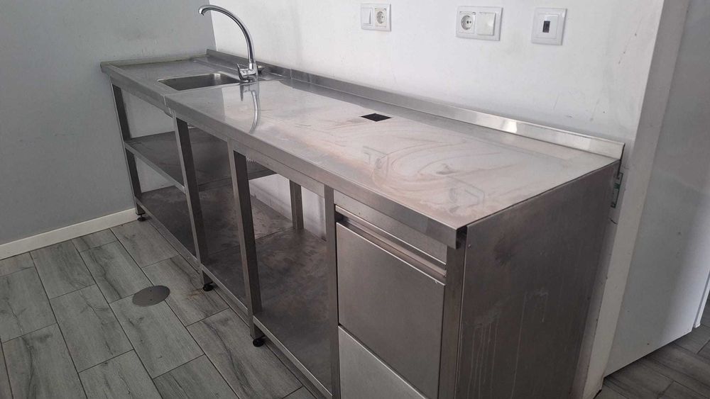 Balcão inox c/ pia e tulha de café  235x56x87