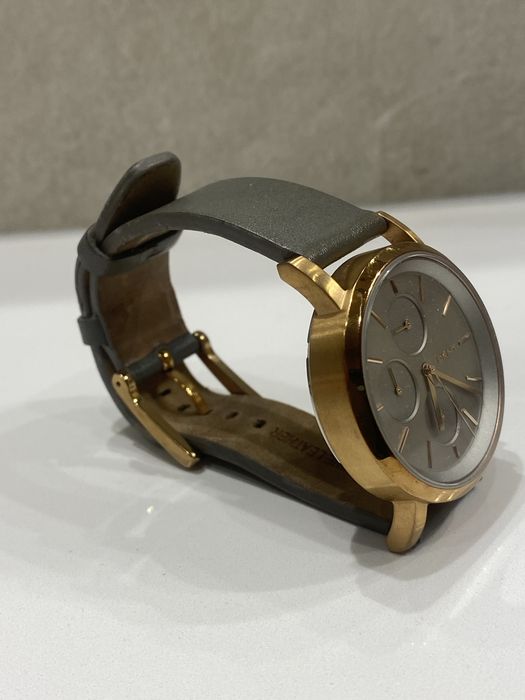 Zegarek DKNY – elegancki, klasyczny, unisex