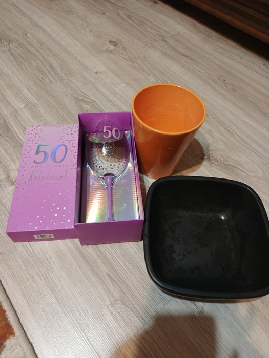 Półmisek, doniczka, kieliszek