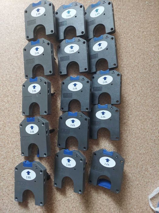 Zamek depozytowy prawy na 2zł - klucz wężowy 16 sztuk