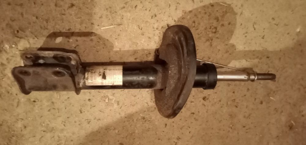 стойка амортизатора Рено Мастер 3