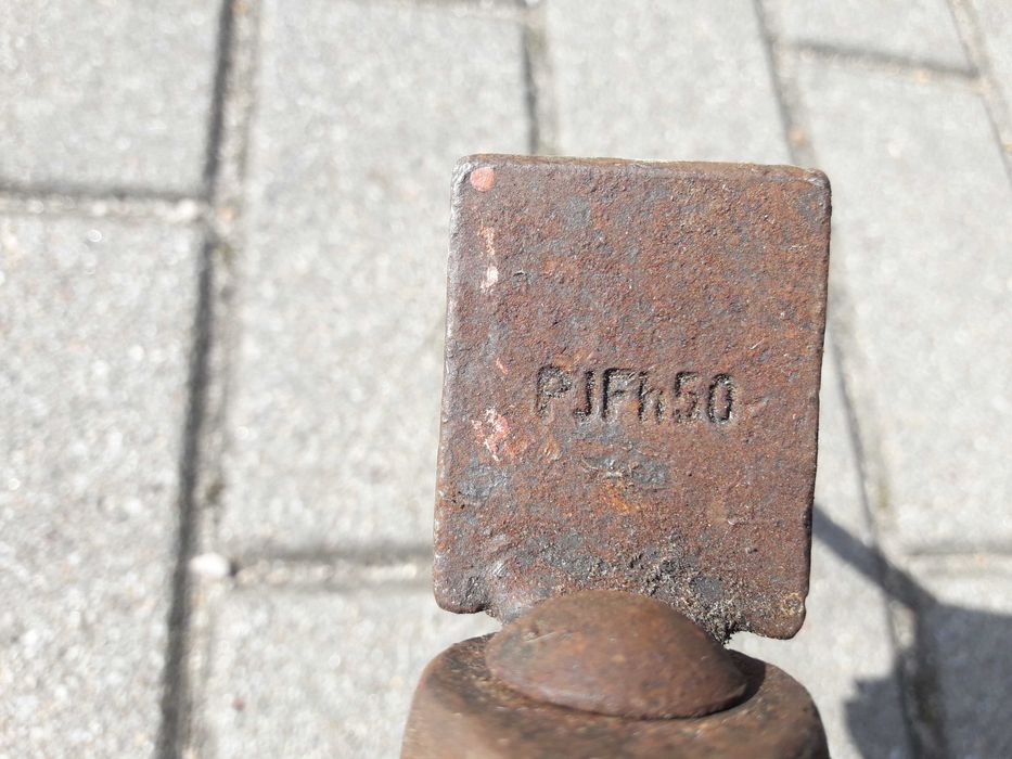 Stare małe imadło imadełko ścisk PRL