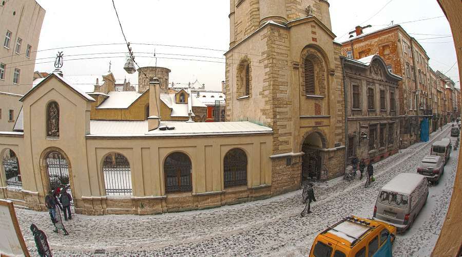 Від власника,до 6-и осіб сучасна квартира в центрі на вул.Вірменській.