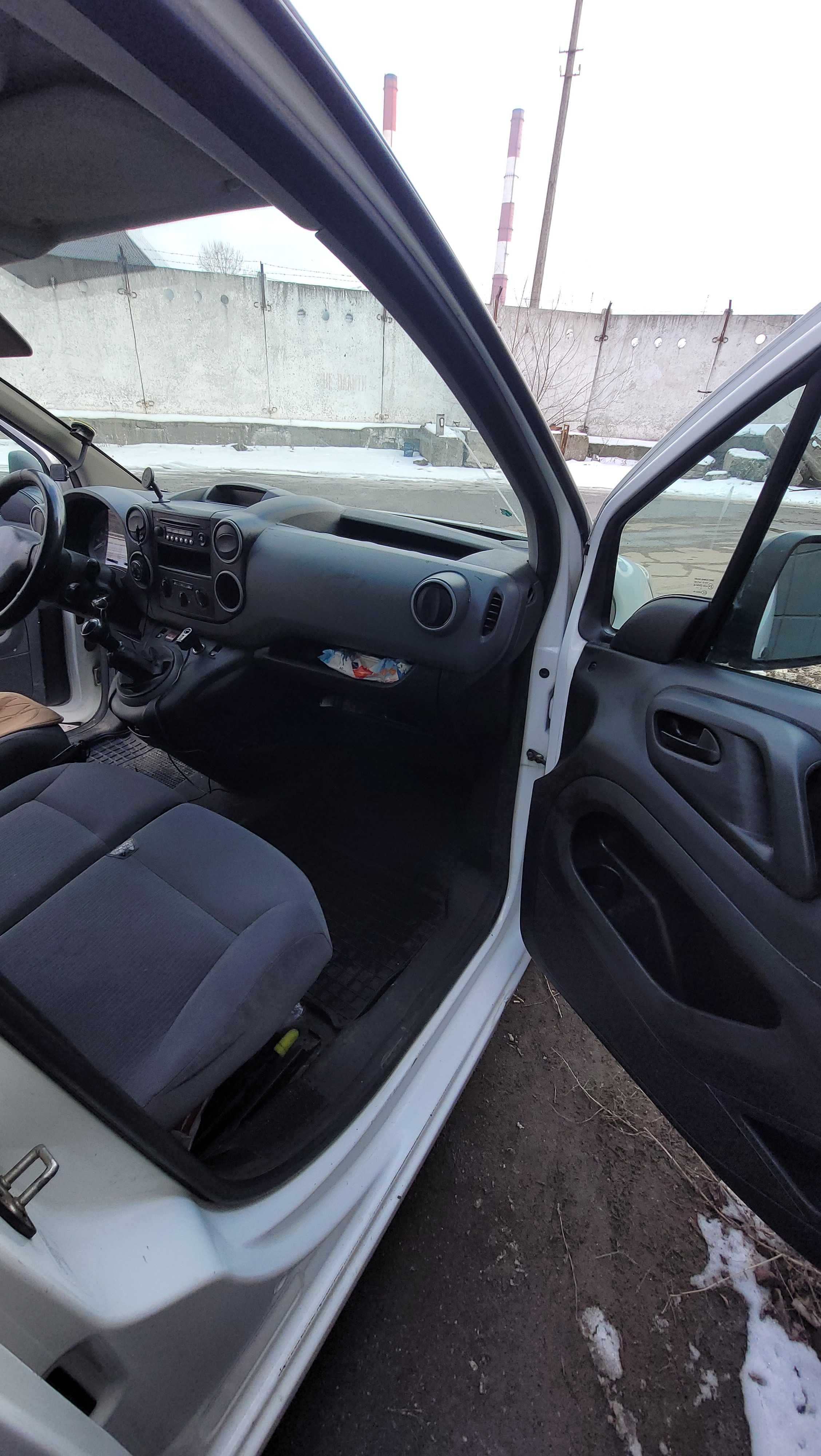 Peugeot Parter 2013 Довга база