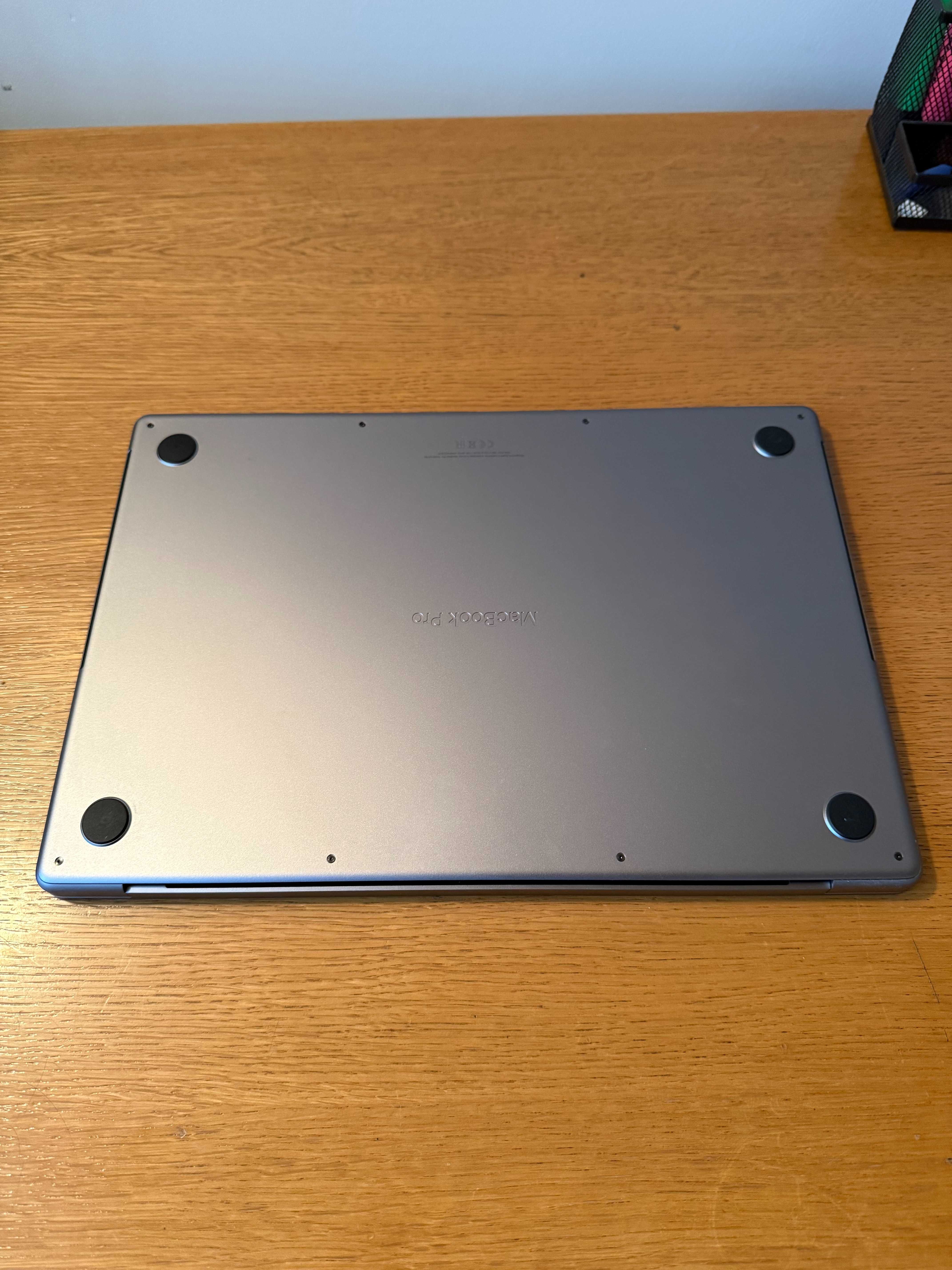 16-calowy MacBook Pro – Apple M1, model GTU06
