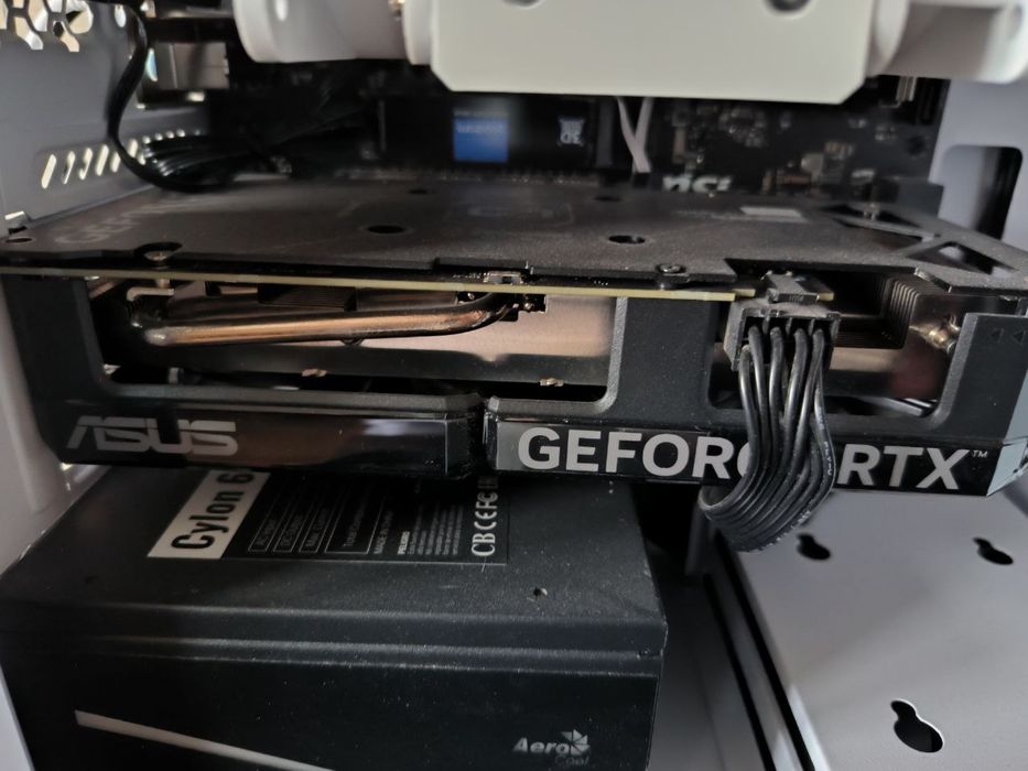 Відеокарта RTX 4060 Asus dual OC