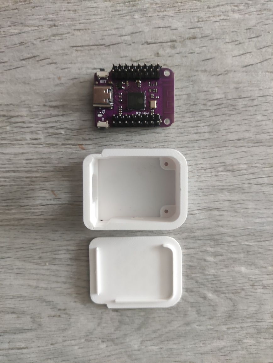 Płytka deweloperska ESP32 S2 mini ESP32-S2FN4R2 obudowa z PLA 3D