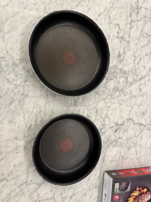 2 Frigideiras Tefal em Titânio para Indução – excelente estado