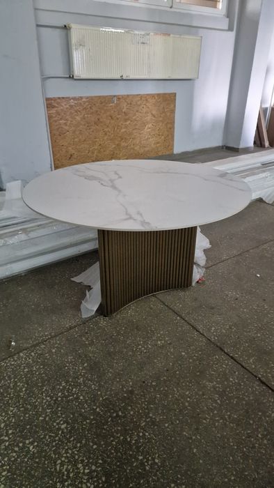 Stół do jadalni marmur zlote nogi glamour stół marmurowy 130 cm