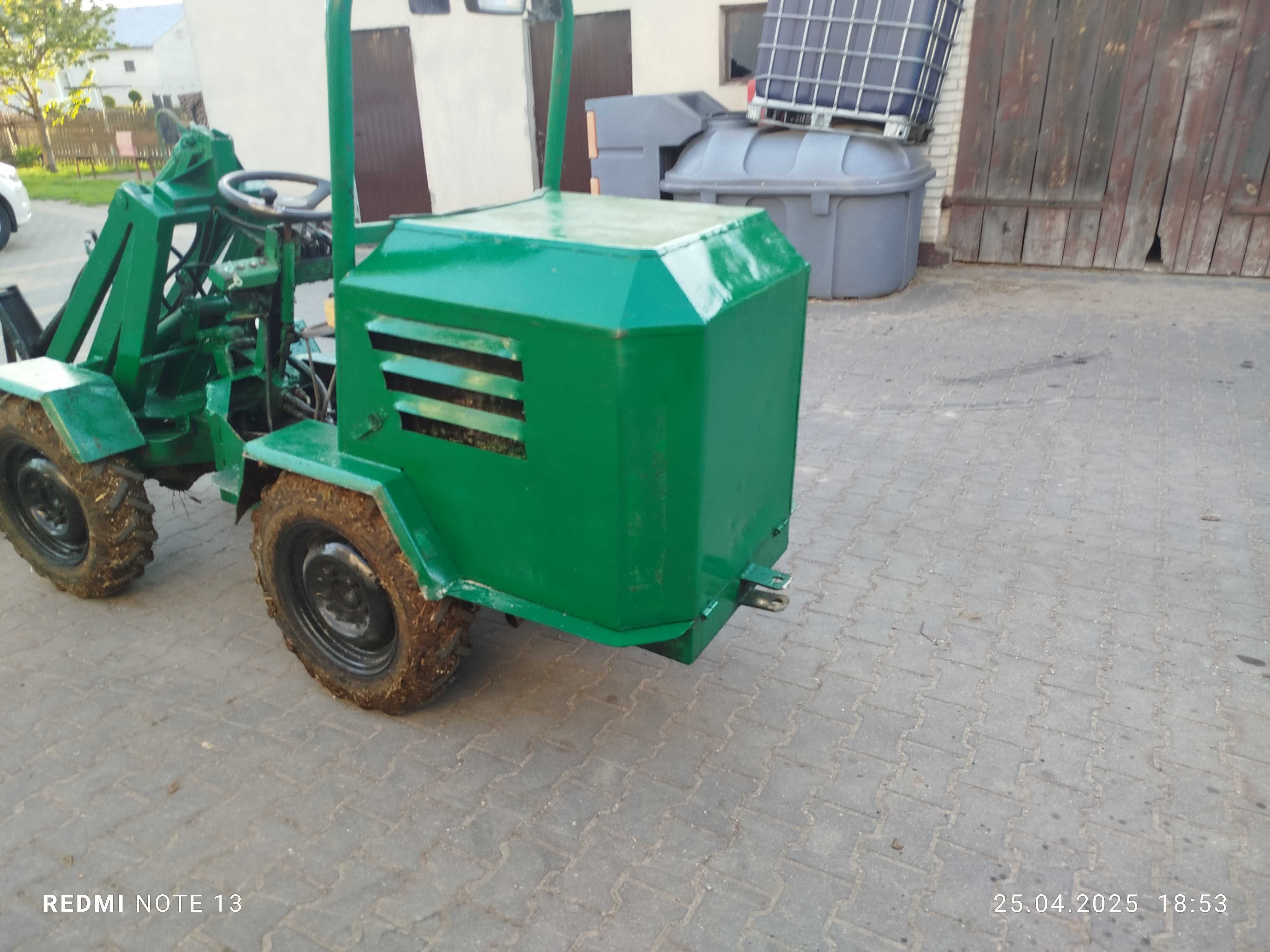 Sprzedam mini Ładowarkę   szer 1 m 4x4
