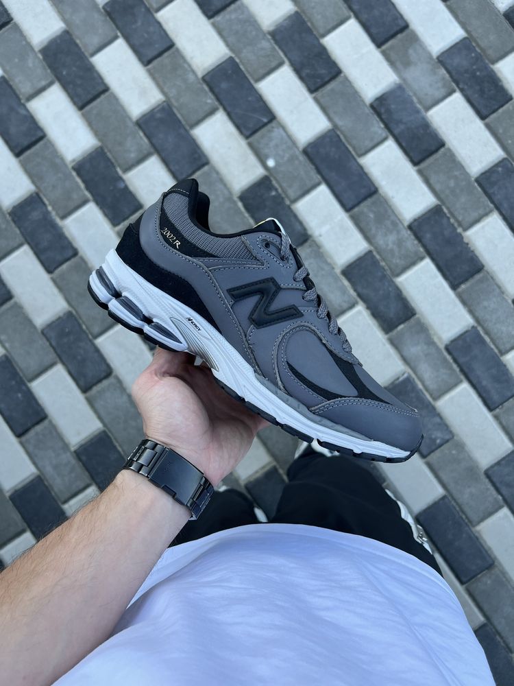 Чоловічі кросівки нб New Balance 2002r m2002rvg