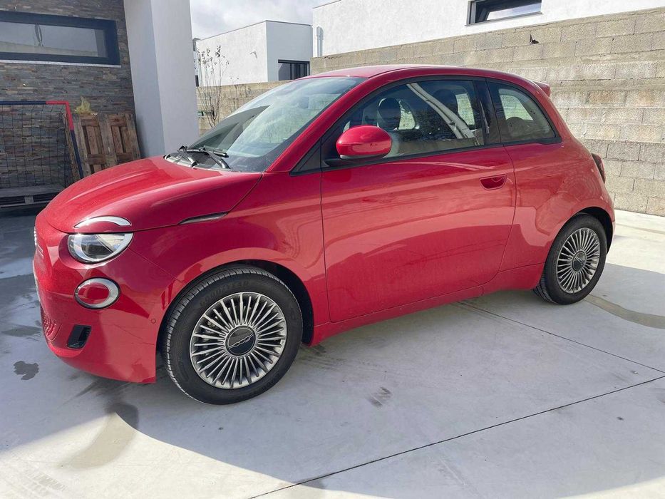 Fiat 500e 2024 como novo