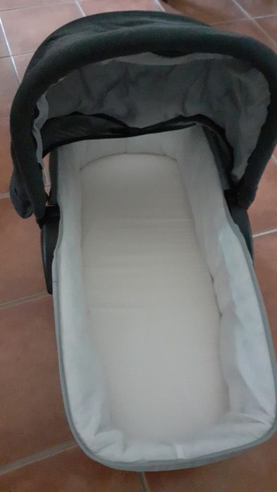 Carrinho de bebé trio