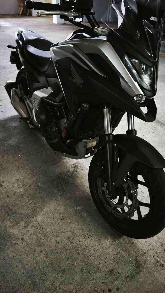 Honda NC750X como nova