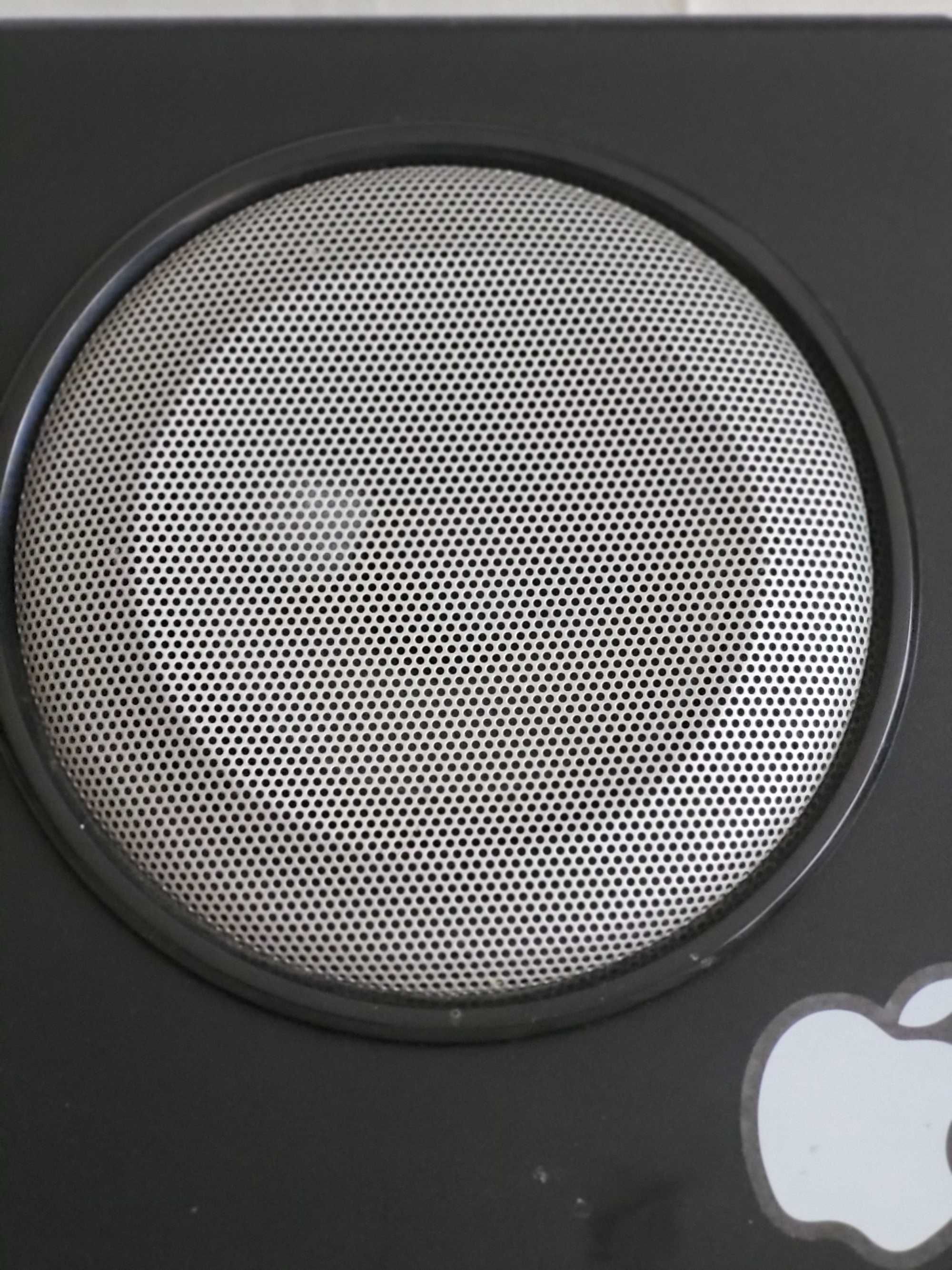 Subwoofer Logitech z głośnikami
