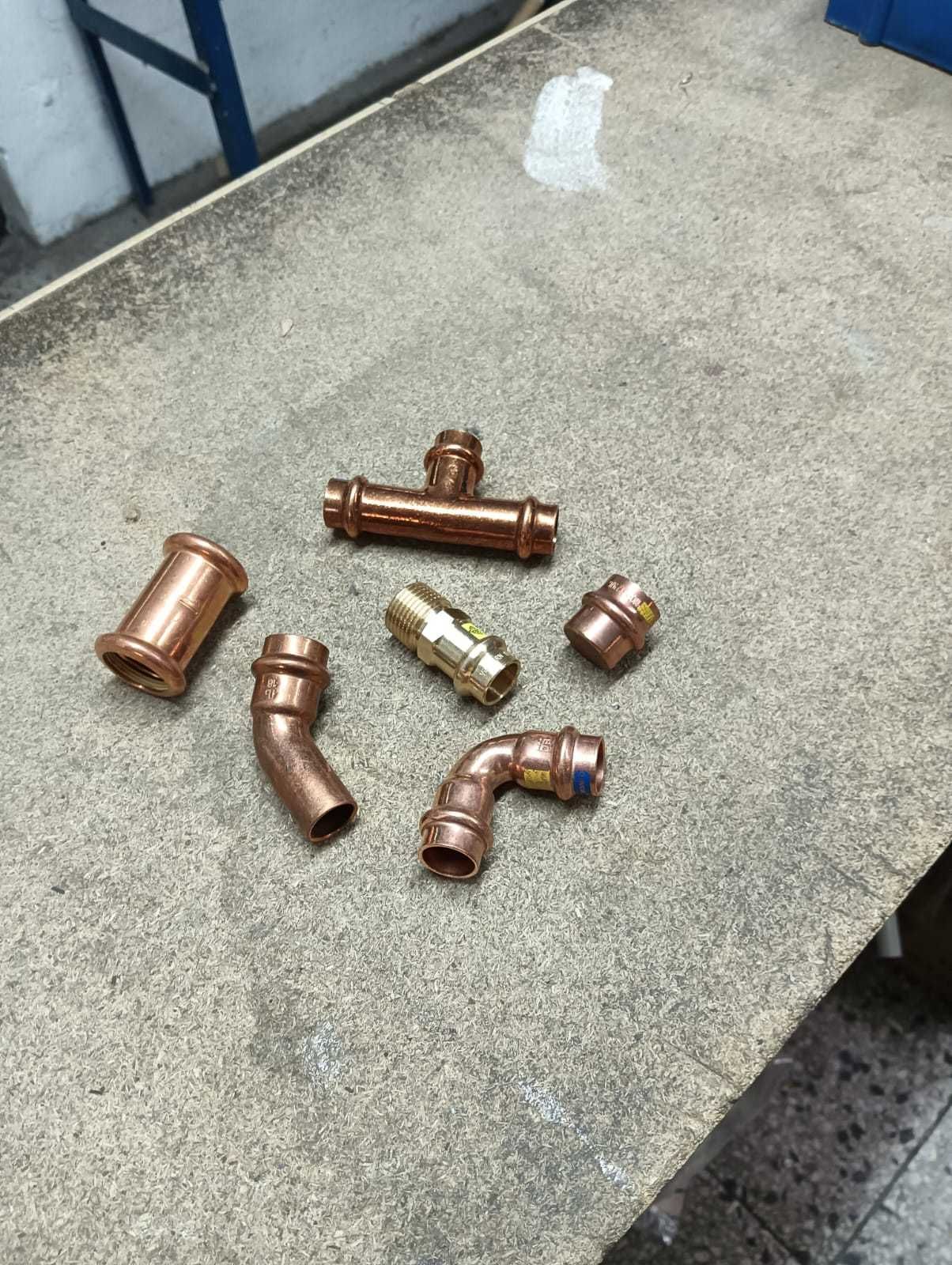 Kolano zaciskowe miedziane 28mm i inne złączki miedziane