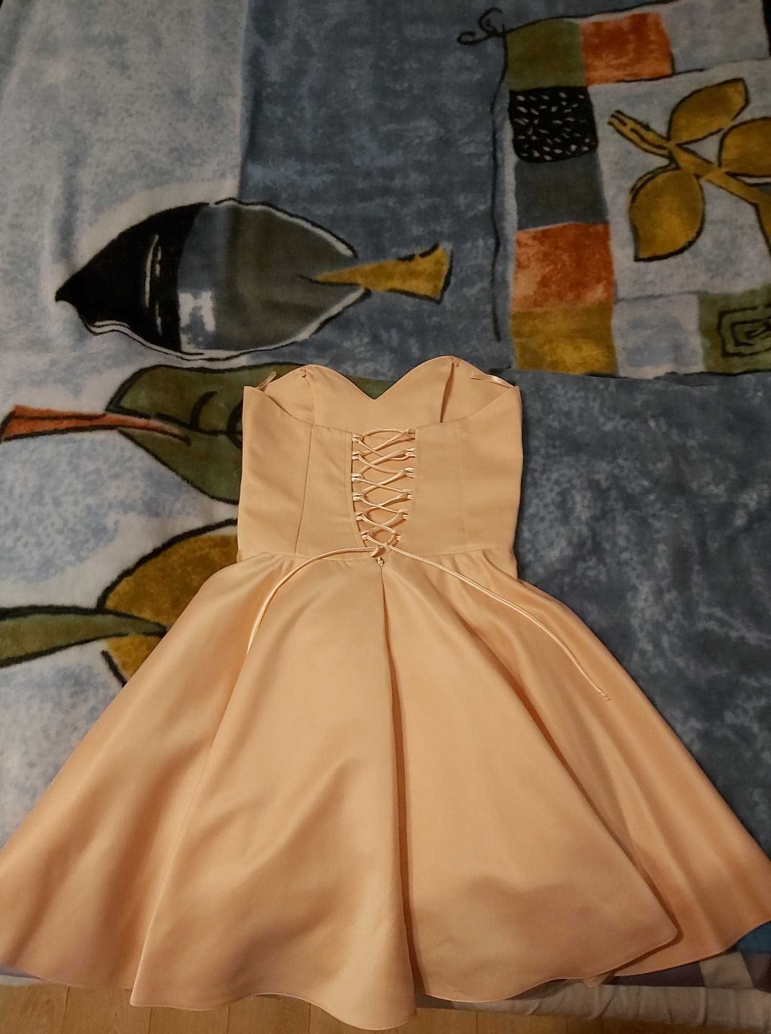 Sukienka rozkloszowana