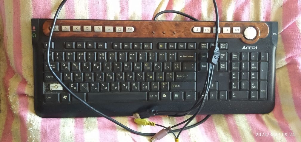 Клавиатура Logitech Deluxe Keyboard Y-SU61 и другие
