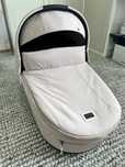 Gondola Cybex Priam 4.0 Cozy Beige z dodatkami