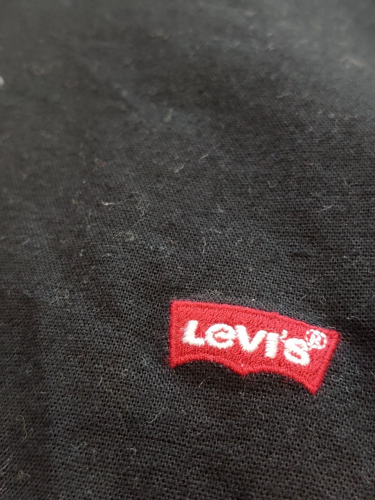 Сорочка чорна М levi's. В гарному стані