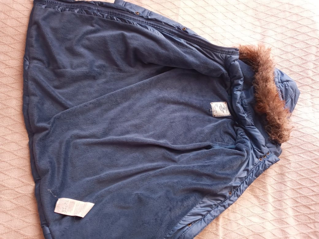 PROMOCJA Granarowy płaszcz zimowy Mayoral dla 7-letniej dziewczynki