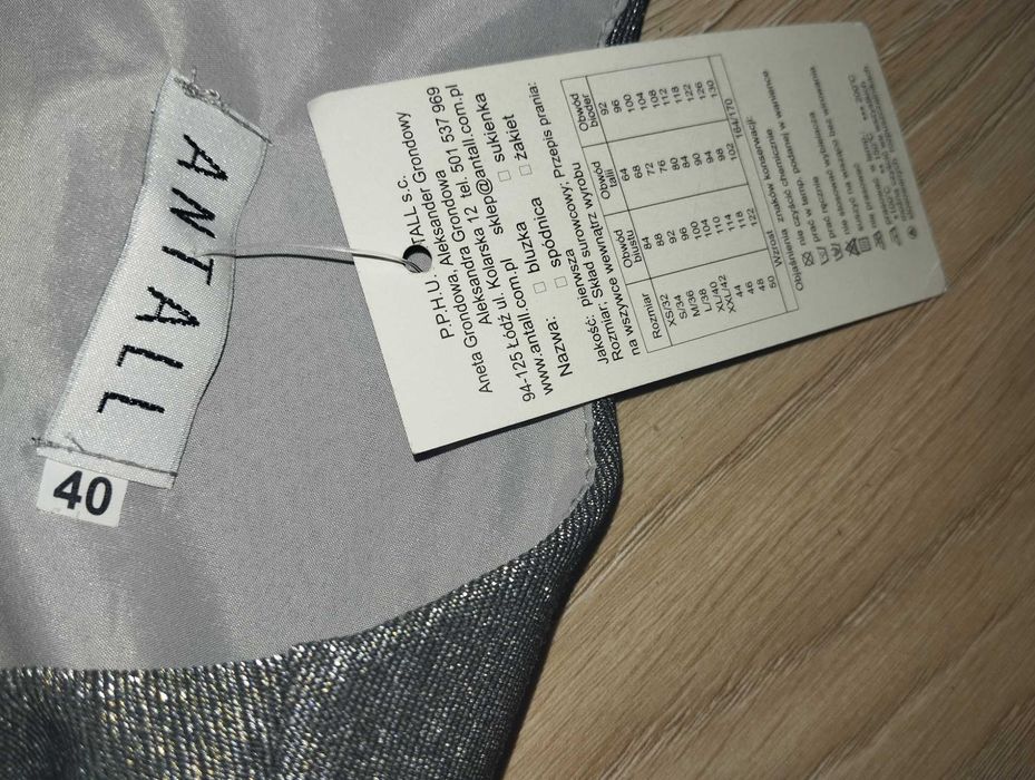 Sylwestrowa sukienka srebrna metaliczna New Year's EVE party dress