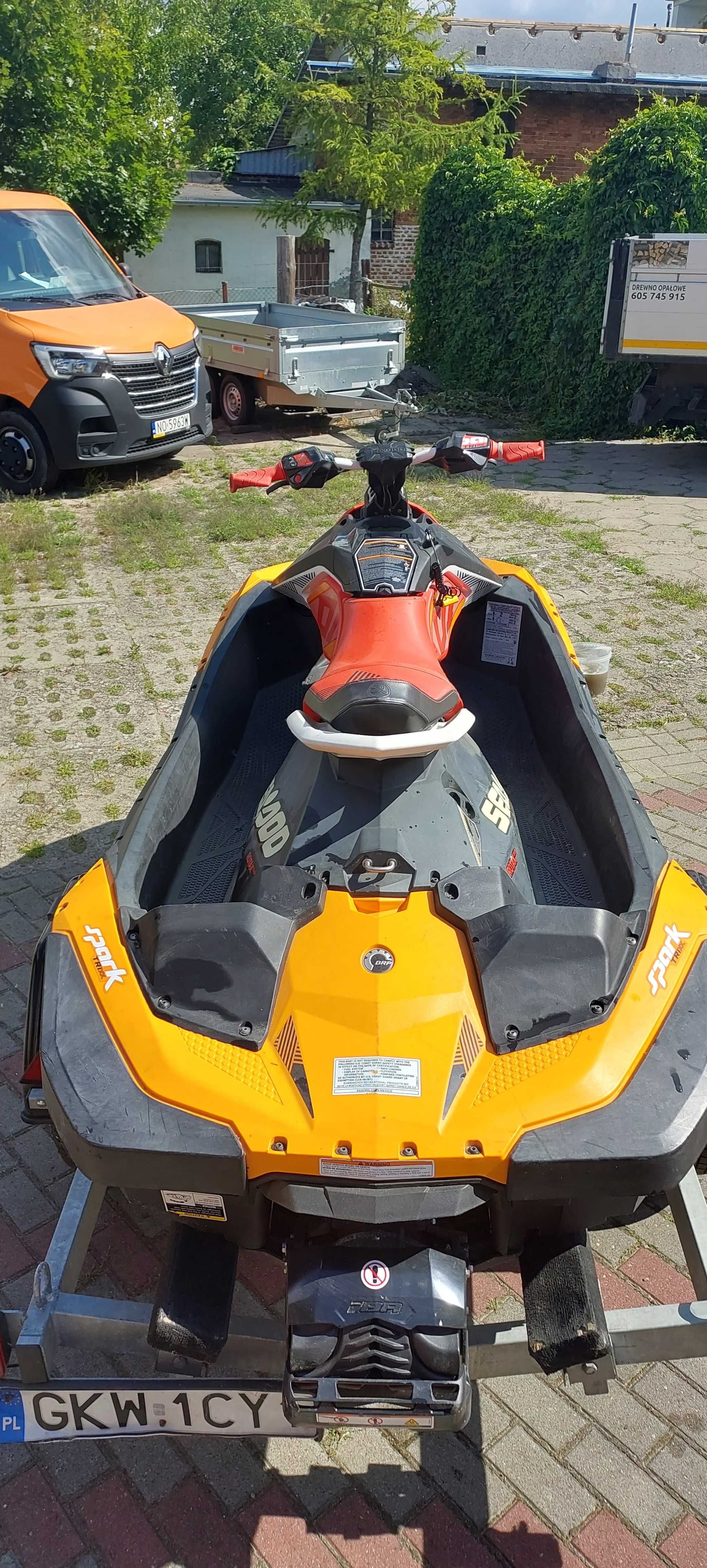 skuter wodny SEA Doo Spark TRIXX z przyczepką.