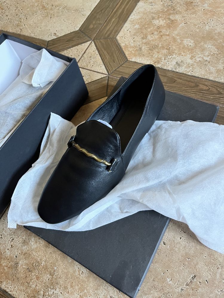 Лофери Massimo Dutti
