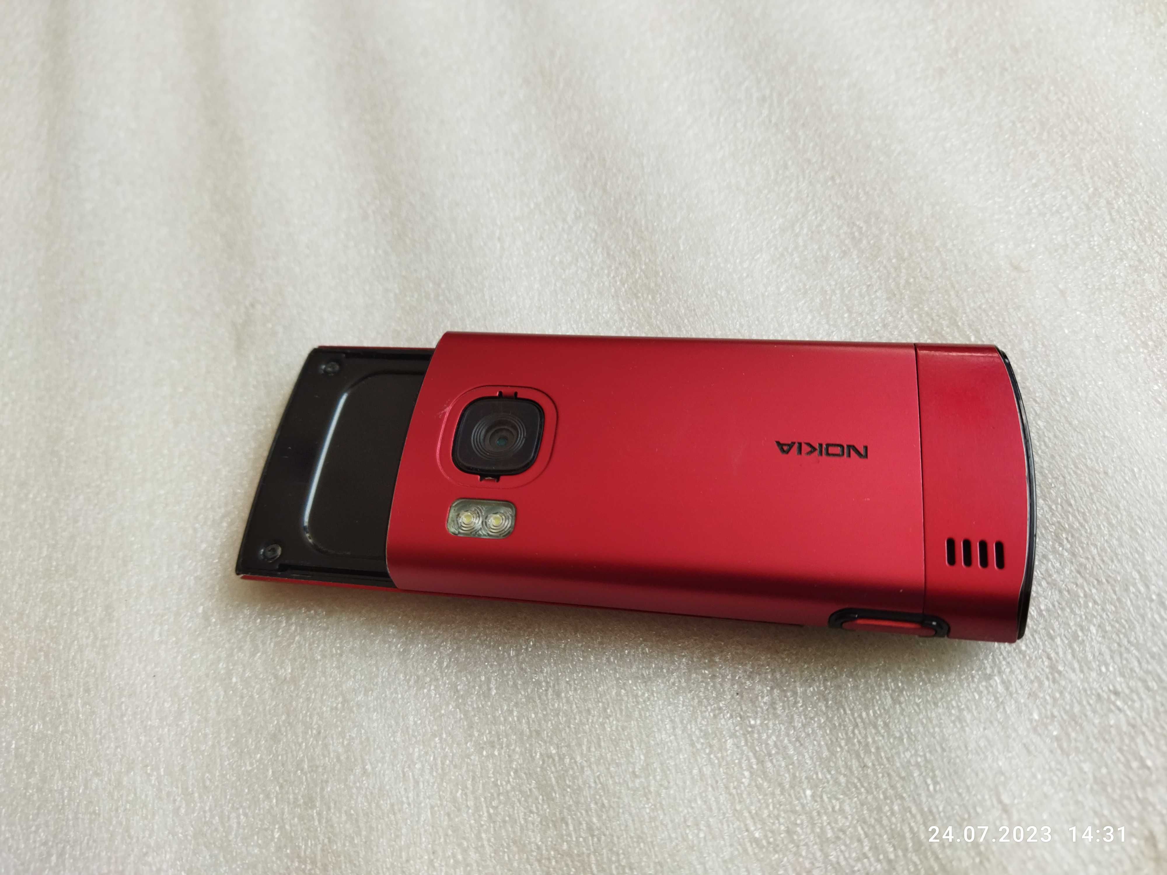 Nokia 6700 Slide W bardzo ładnym stanie