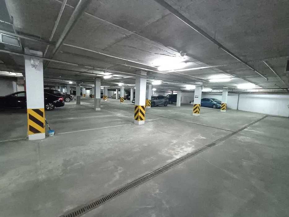 3-к 126м Русанівка "Лазурний блюз" після будівельників -50% Терміново!