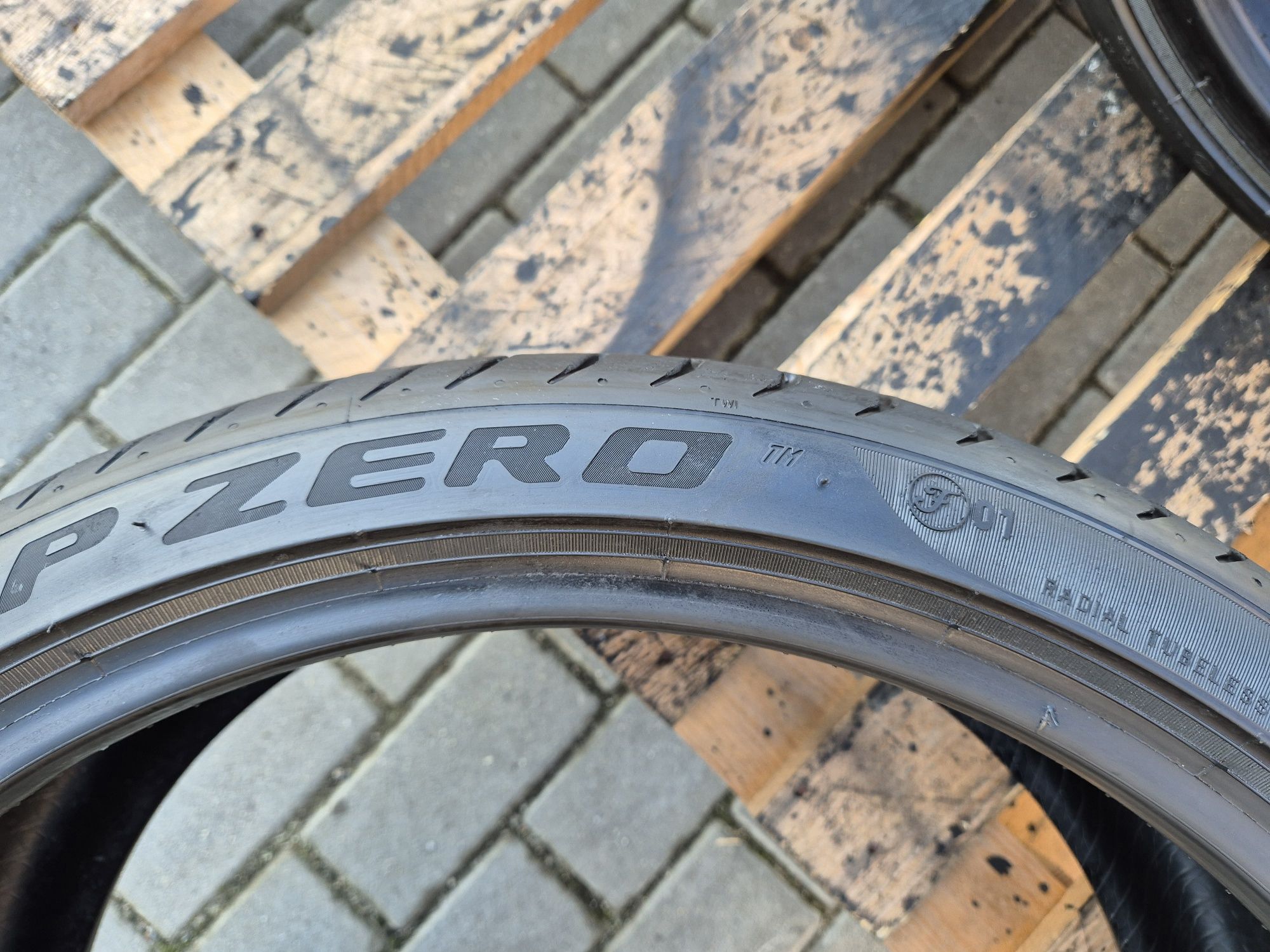 245/35ZR20 95Y Pirelli P zero  7mm