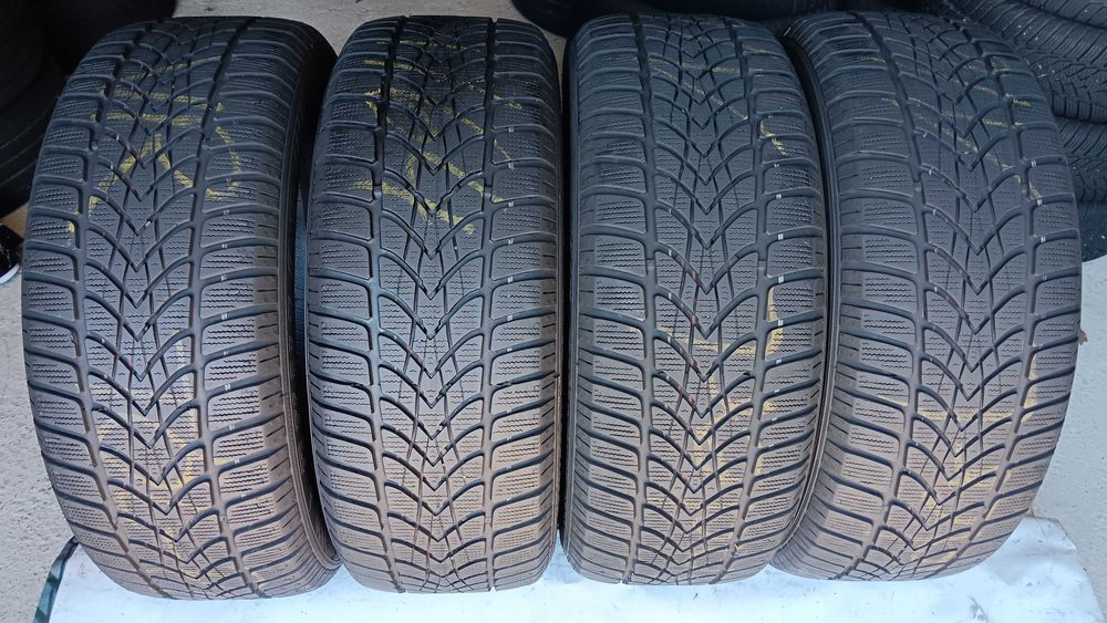 205/55/16 Dunlop sp winter sport 4d