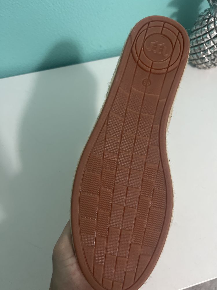 Calcado de homem numero 43 mas calca 42