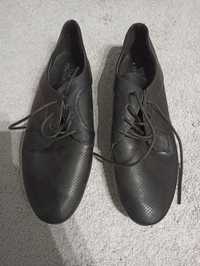 Czarne buty w rozmiarze 41