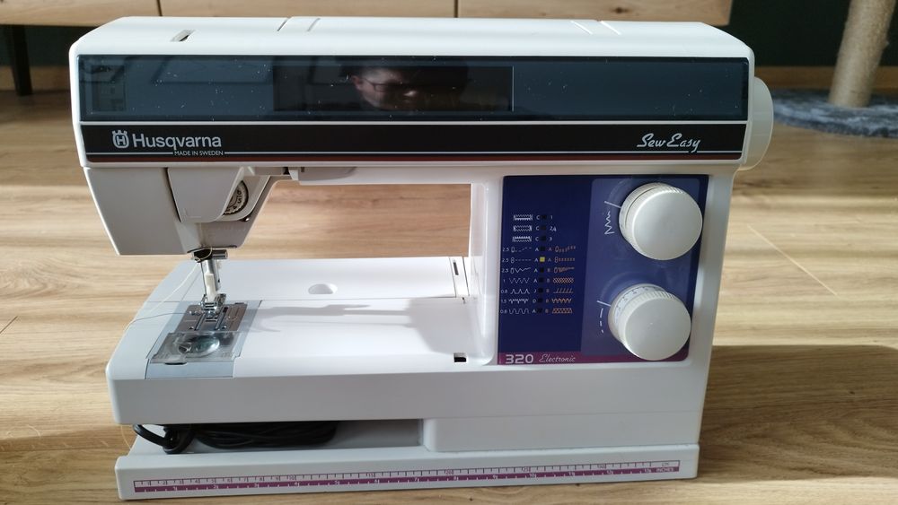 Maszyna do szycia Husqvarna Viking 320