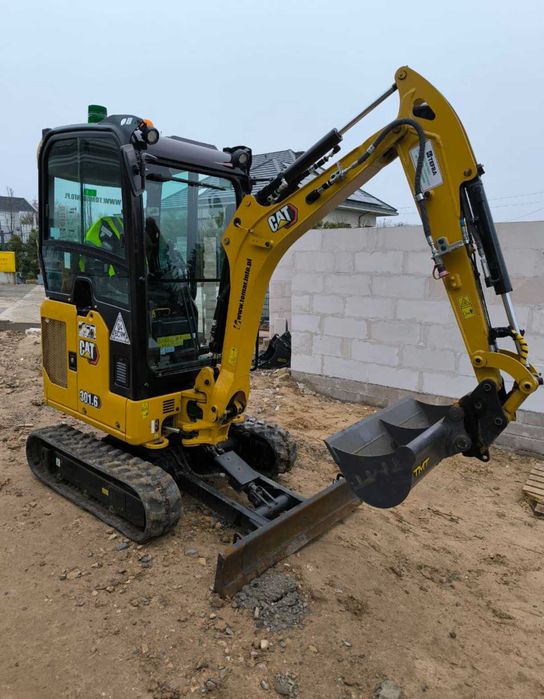 Usługi minikoparką Kobyłka -  wykopy / odwodnienia / kanalizacja