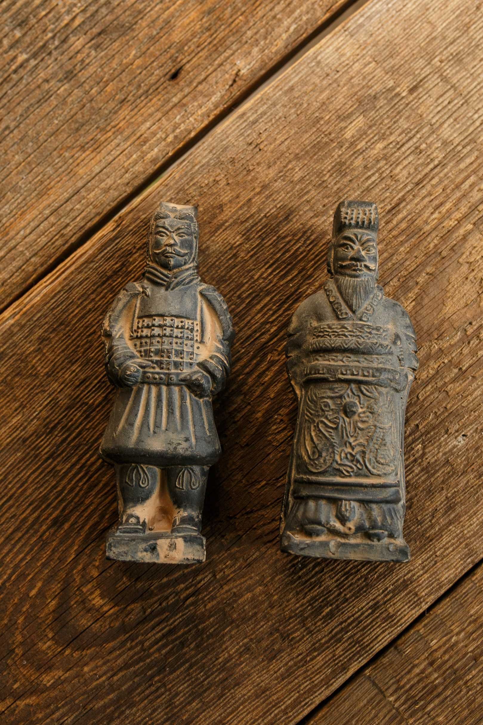terakotowe figurki chińskich wojowników