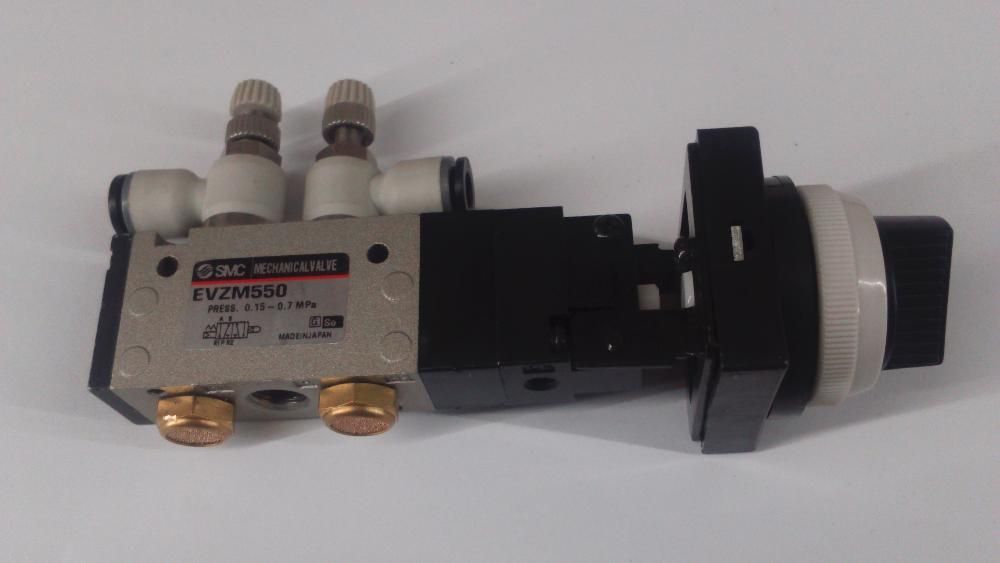 Válvula Smc pneumática de control manual EVZM550-F01-34B