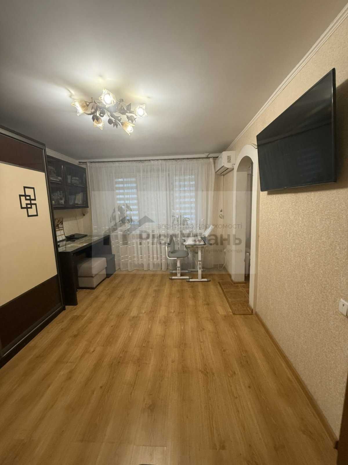 Продається 2-кімнатна квартира з євроремонтом,район Саги