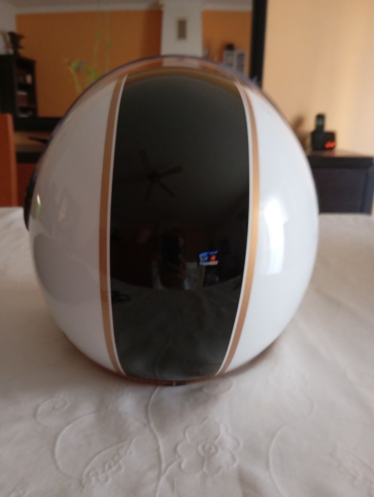 Capacete M como novo com saco, foi usado poucas vezes