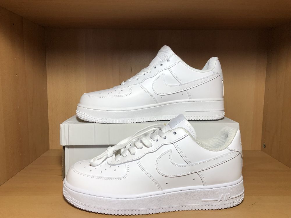 Nike Air Force 1 Branco | Tamanho 42