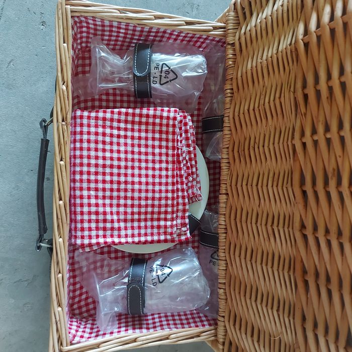 KOSZ PIKNIKOWY z wikliny  TERMOTORBA prezent  nowy