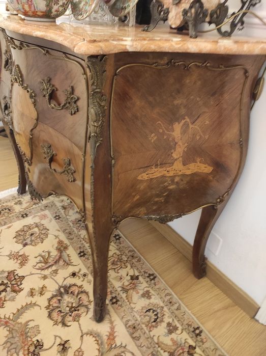 Comodas antigas estilo francês